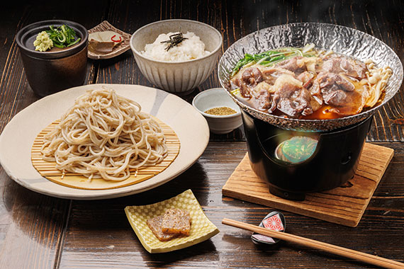 あぶりしし肉の山椒鍋