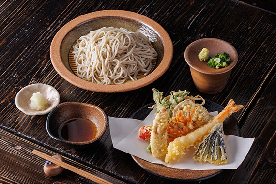 季節の天ざるそば